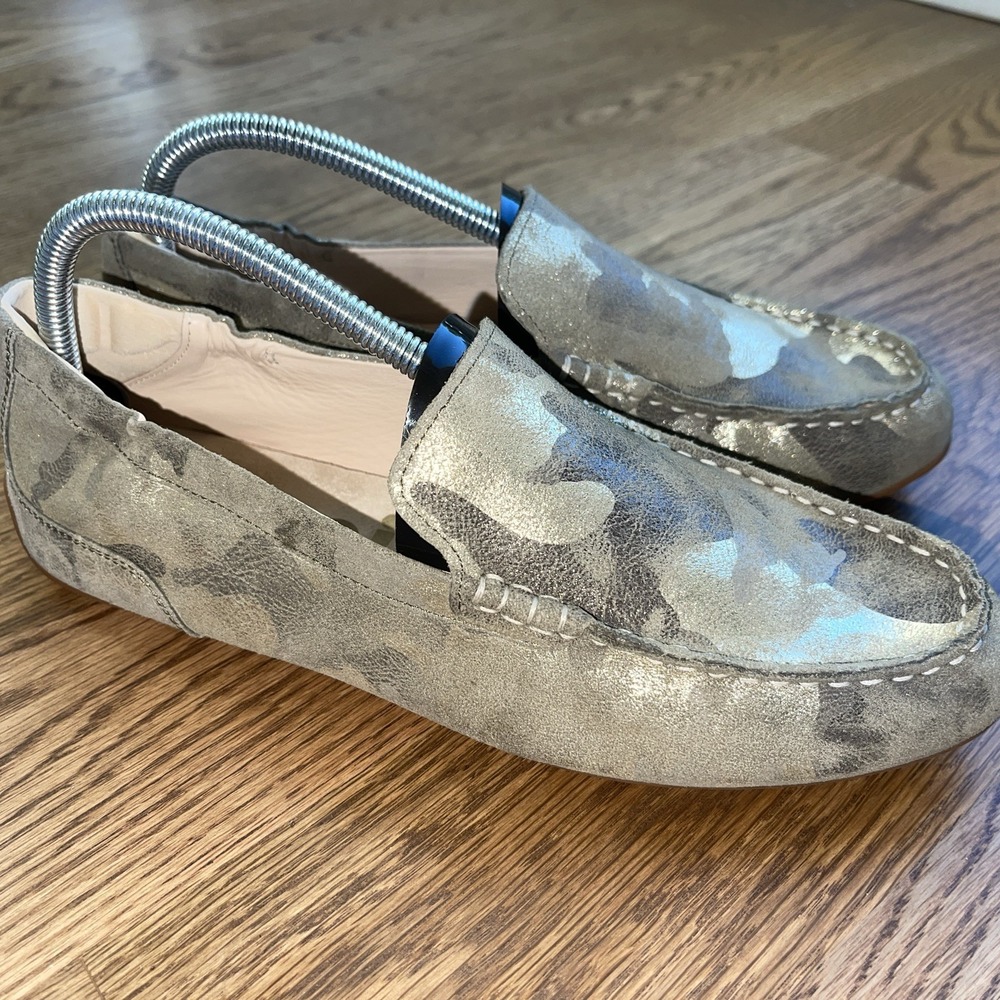 EUC Hush Puppies Women's Cora Loafer Slip On Camo Metallic Suede Us10